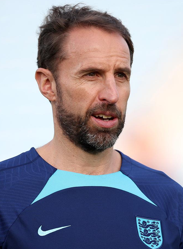 冲浪夜战:岭北灰熊队逆转云贵貔貅队,主帅临场妙招重拾自信的夜晚 冲浪夜战:岭北灰熊队逆转云贵貔貅队,主帅临场妙招重拾自信的夜晚