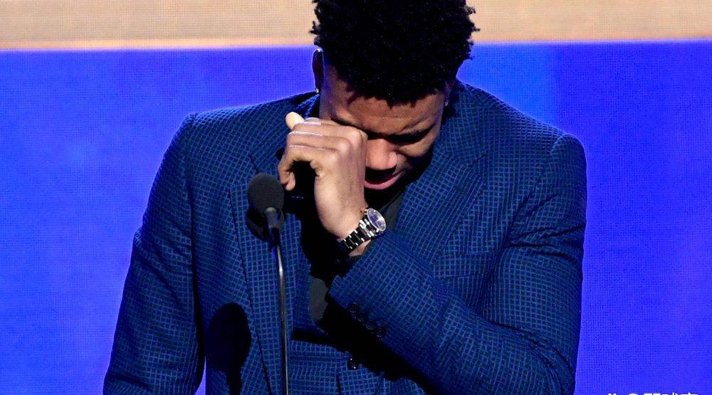 黑白体育-关于字母哥赛事官方发布逆转新规，篮网争议不断！的信息